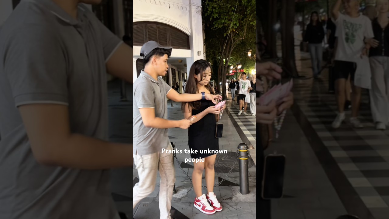 Pransk took money from unknown people #pranks #comedy #funny