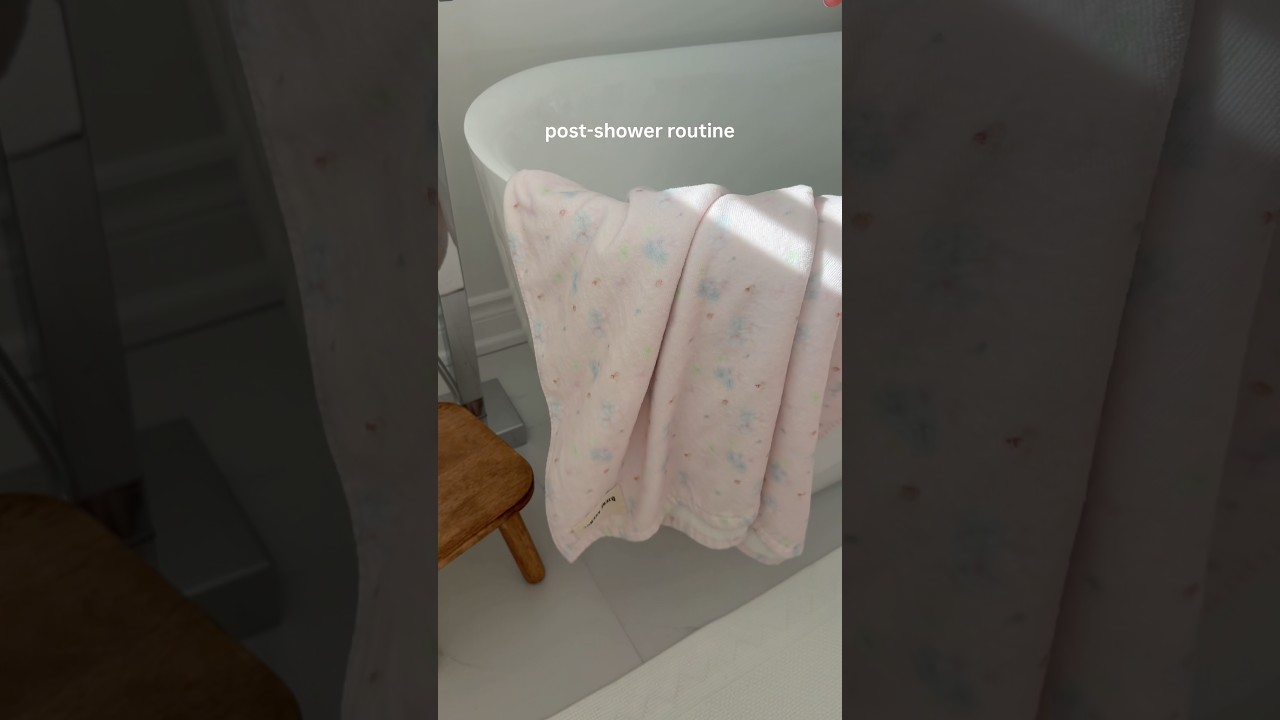 post shower routine🤍‌ #youtubeshorts #shorts #skincare #haircare #selfcareroutine #aesthetic