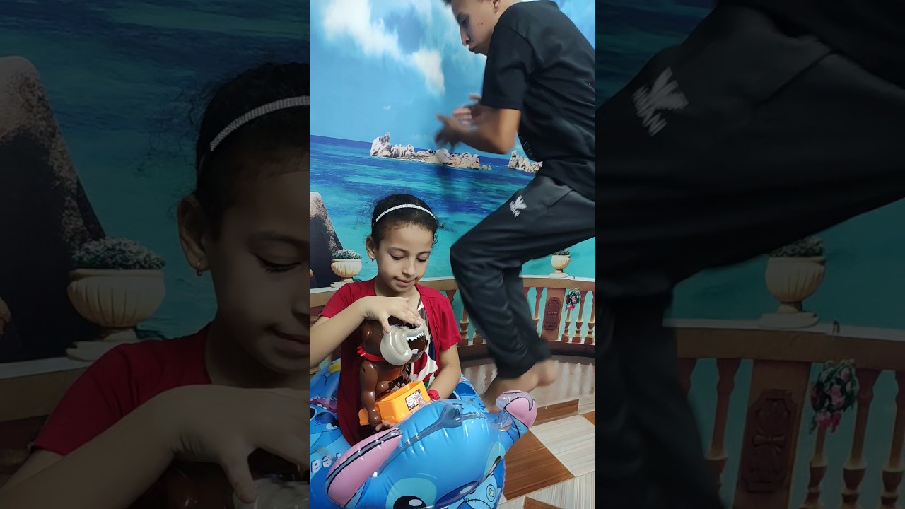 اقفز فى البحر ولا على الصوره🫣😱#prank #shorts #funny #fypシ #comedy #طرائف #fun #عمر_ماتريكس