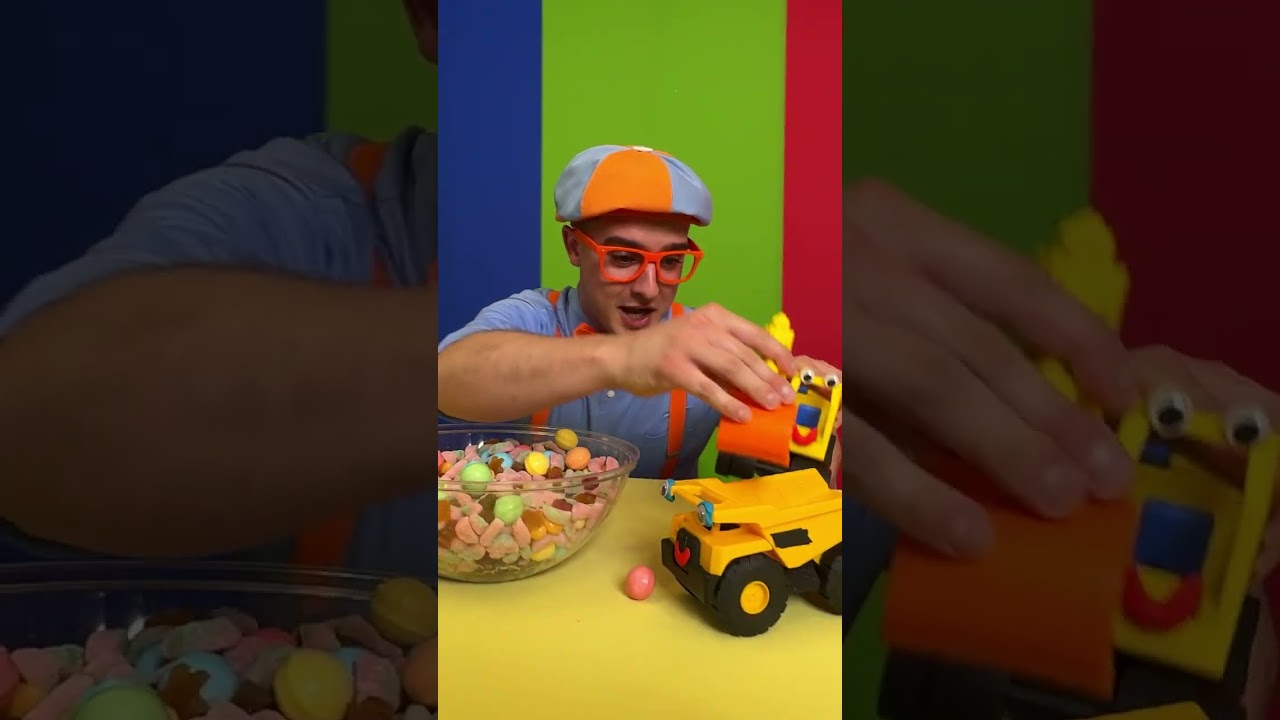Excavator Saves The Day! Candy Rescue! 🍬🍭🚚#shorts
