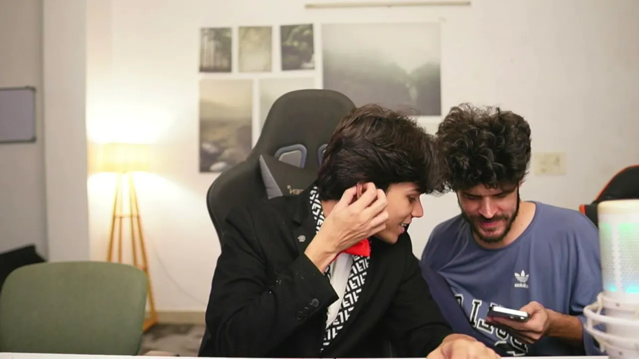 omegle with friends 😂