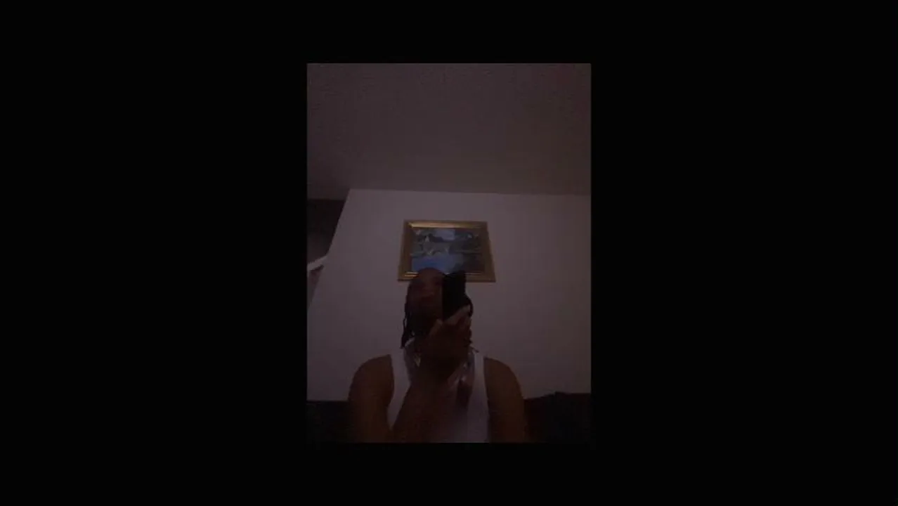 Live streaming of unfamous14