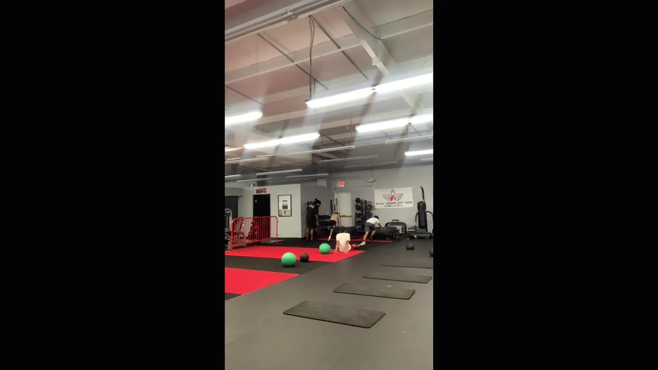 GYM: BRING FRIEND
