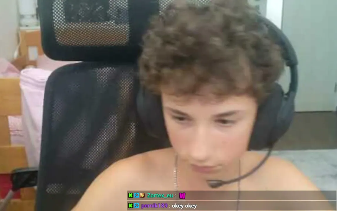 FONEČKO PAK CS2 A VEČER OMEGLE.IO👑PLS POSLI LOVE!!🎁❤️ SUBATHON DAY 4 SUB=5H 500 KICKS=3H