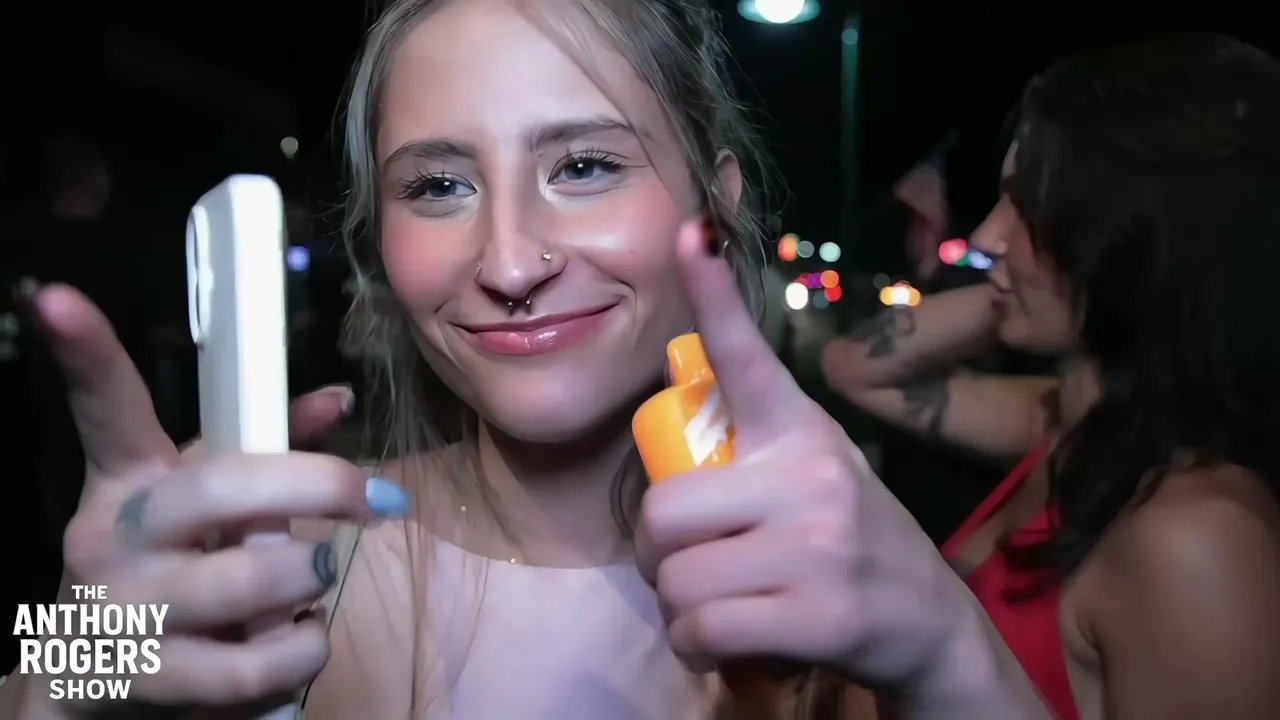 Hi