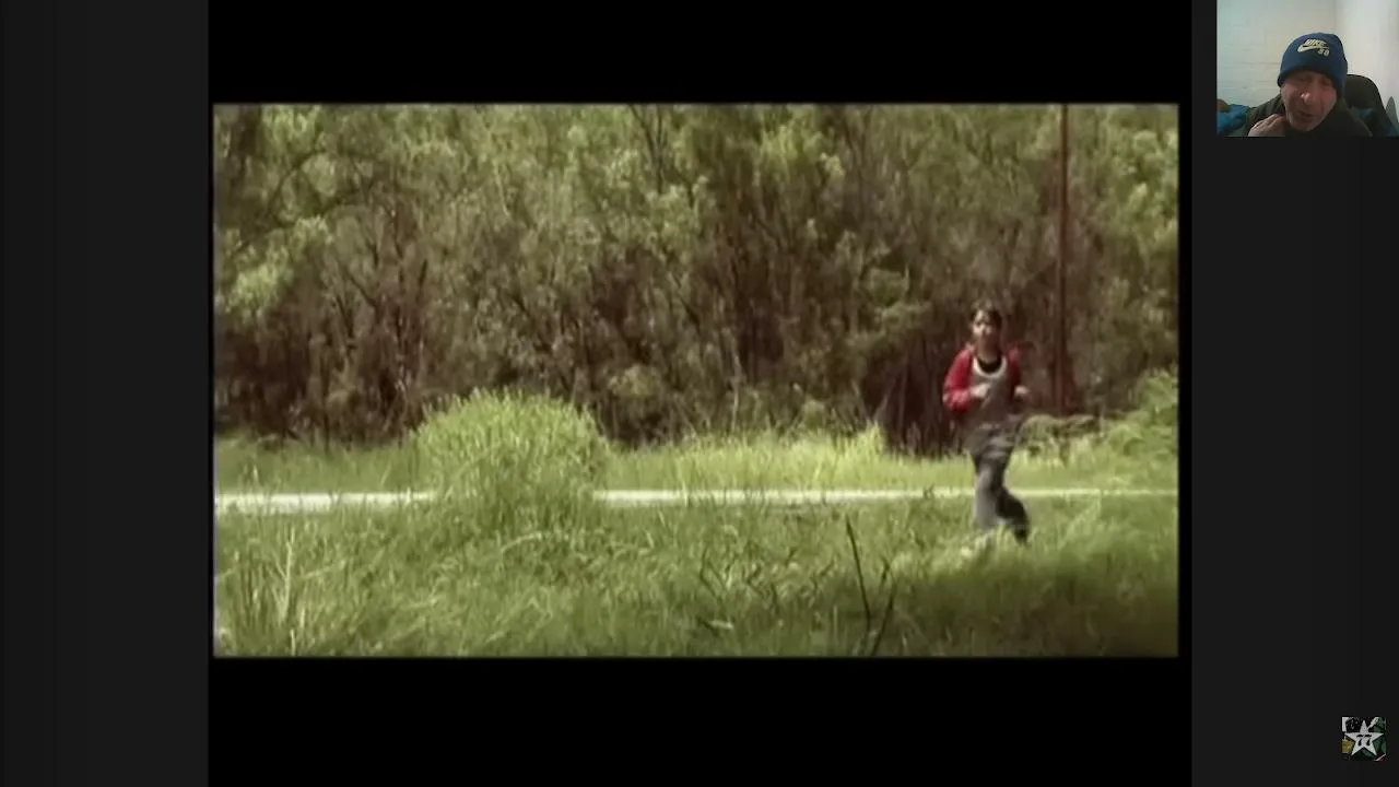 hola soy toti.  una canal para  charlar hacer amigos. con tu follow comentario o sub nos ayuda a crecer. los quiero a todos gracias
