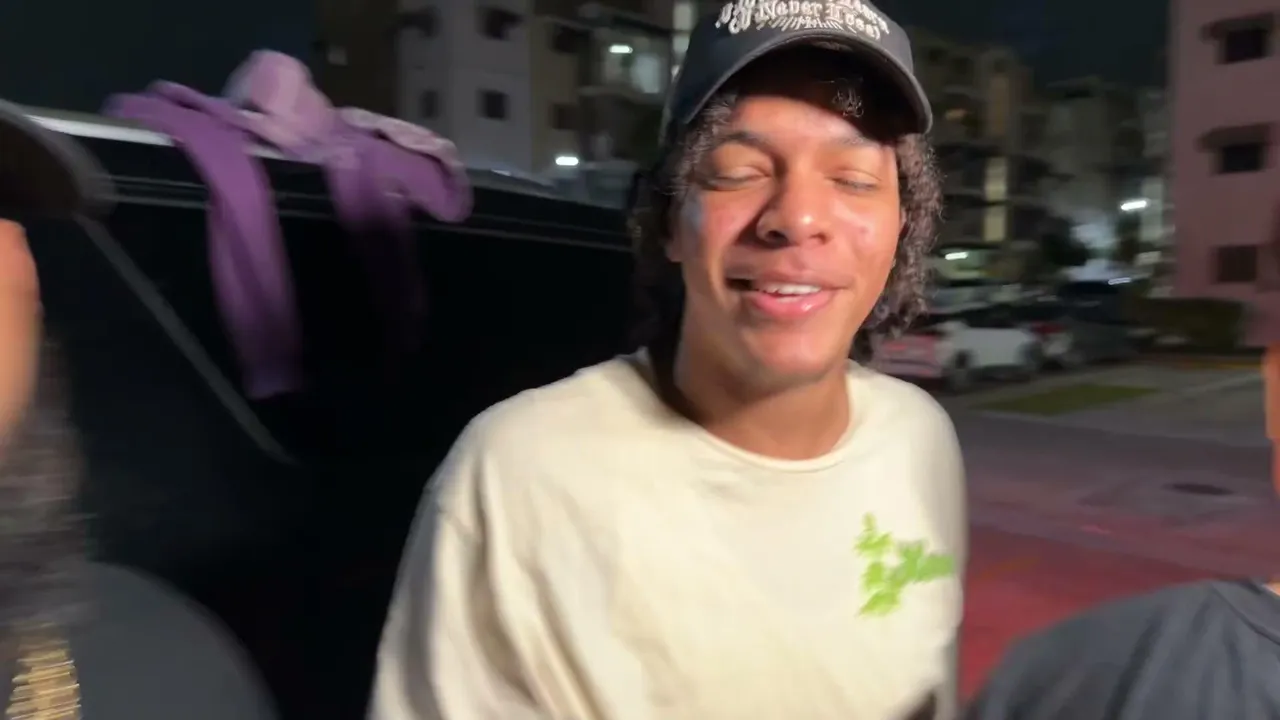 EN LA AVENIDA CON LOS 🥩BANDI 🥩SANTIAGO