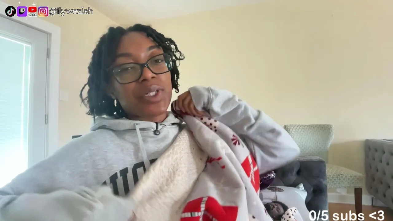 🆕 YT VIDEO oUT NOW🥳#ilyweziah from now on 🙇🏽‍♀️illies COME💬TALK💗TO🙋🏽‍♀️ME🌱 illies !yt @ilyweziah !ig
