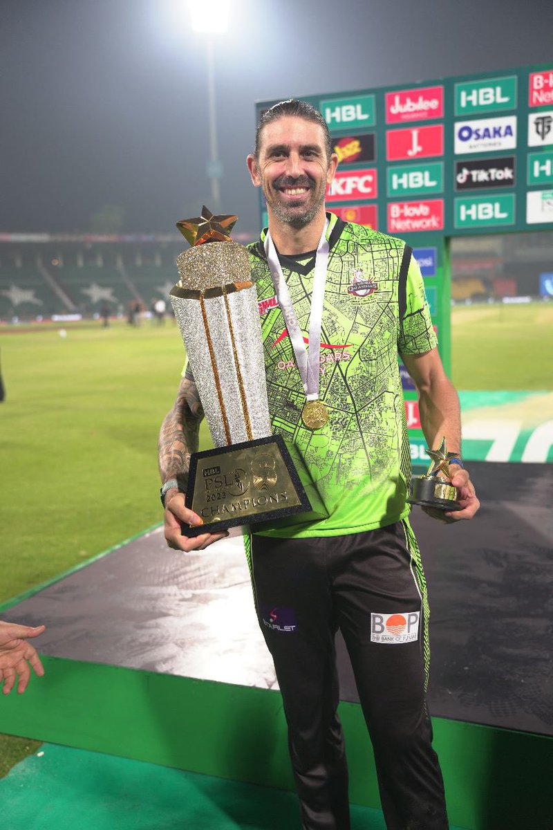 Back 2 back @thePSLt20 champions 🏆🏆
So proud of what this @lahoreqalandars team has achieved!! 