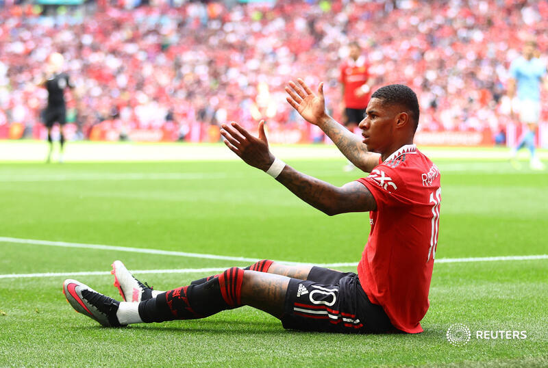 Manchester United’s snail-pace M&amp;A saga may yet erupt into an all-out scrap, write @LiamWardProud and @NetoStreisand https://t.co/WowZuEyxxH 