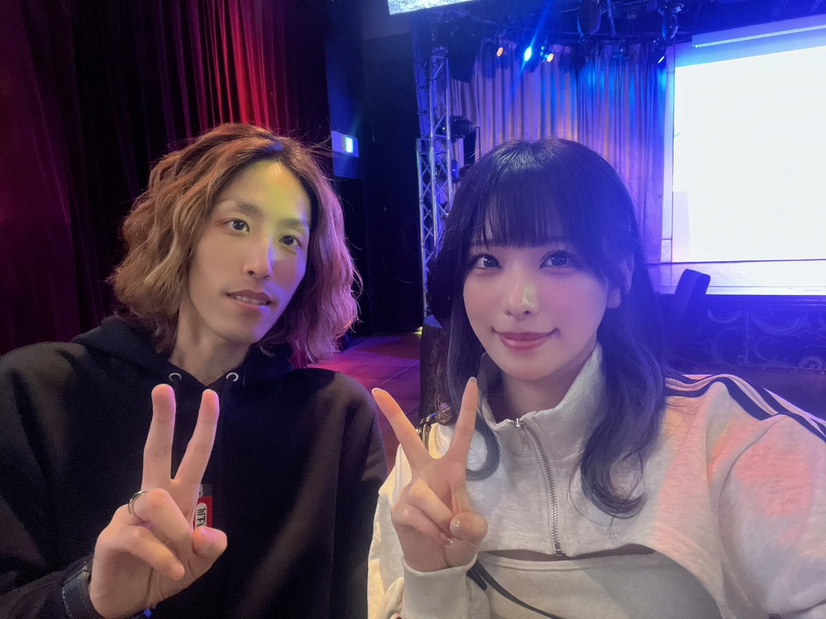 にてません
でもかっこいいから男装したらこういう風になれるかな(T . T)

半酔っ払い状態だけど釈迦さん優しかったです絶対記憶に残したいので無事帰りました☺️ 