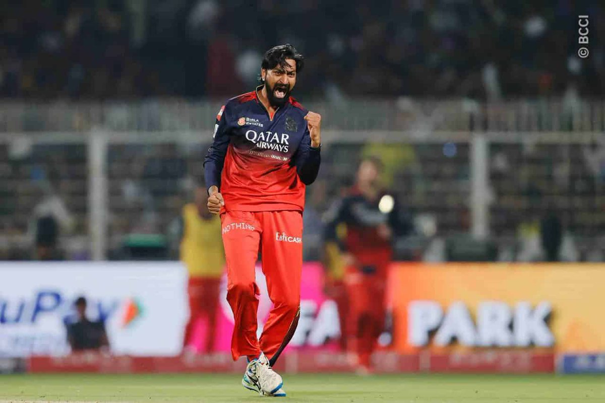 Up, up, and away ❤️❤️❤️ @RCBTweets 