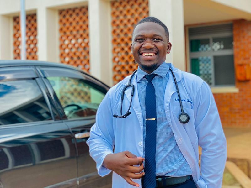 How young doctor is using comic skits to break hospital boredom 

At 27, Dr Kimera is not only a practicing medical doctor, but also an increasingly influential digital content creator. 

DETAILS👉 https://t.co/syOvfkaFOm 

#VisionUpdates 