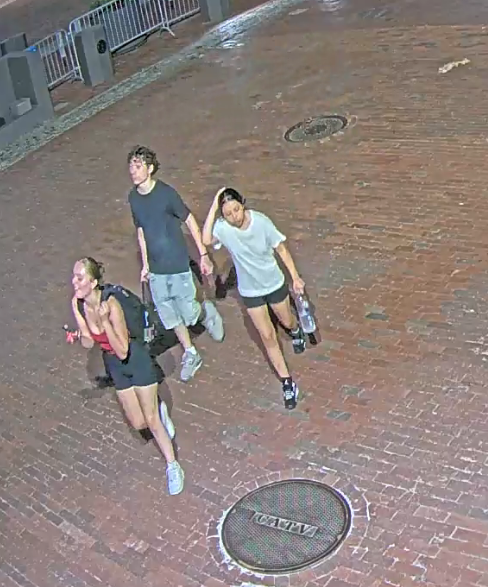 Detectives Seek Public’s Assistance in efforts to Identify Individuals in Connection to an Ongoing Burglary Investigation in Boston. https://t.co/SbG3RXjaN4 