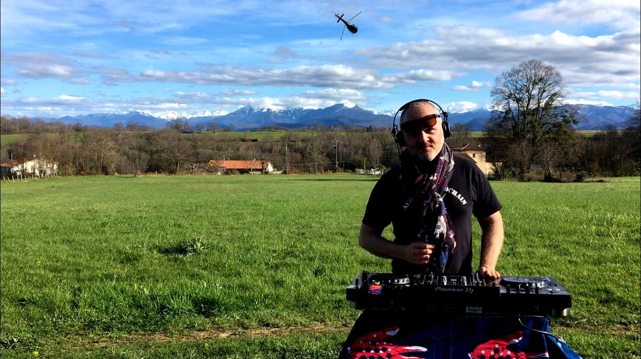 Pomegranate Sounds (LëKSs) – Espírito Carnaval (February 2024)
